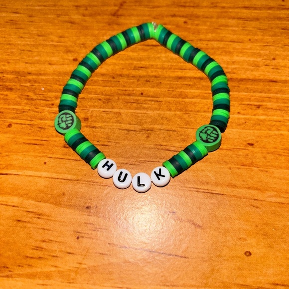 The Hulk (Superheroes) Heishi Bracelet - Picture 4 of 13